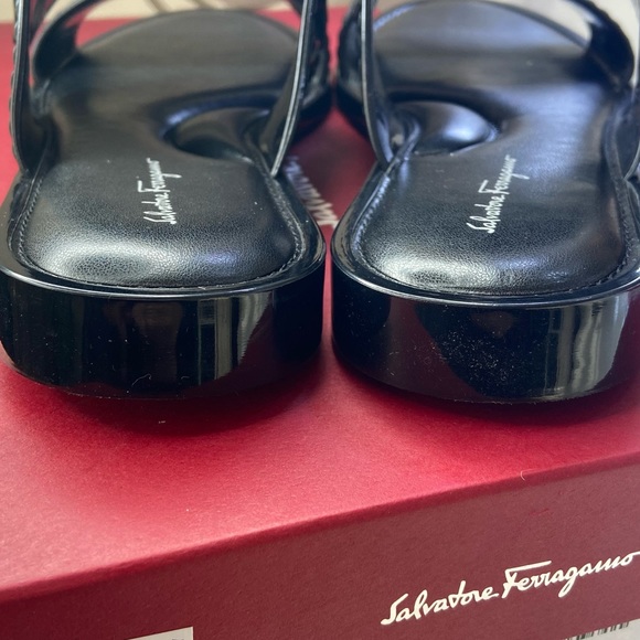 Salvatore Ferragamo 🩴 - Picture 5 of 7